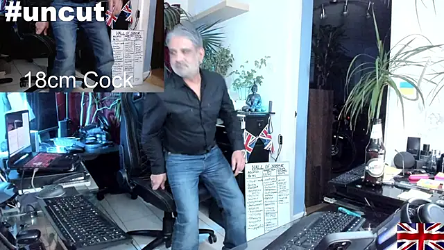 OnlineBossUK online show from December 13, 9:09 pm