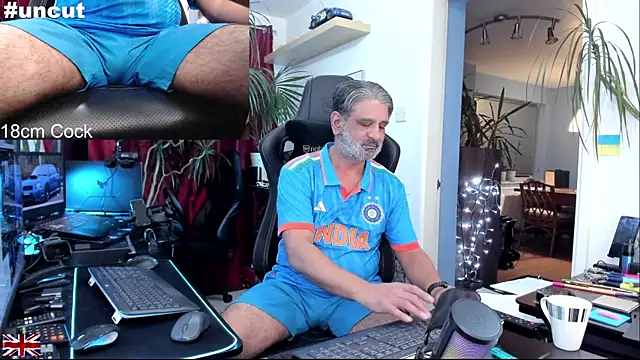 OnlineBossUK online show from December 3, 4:46 pm