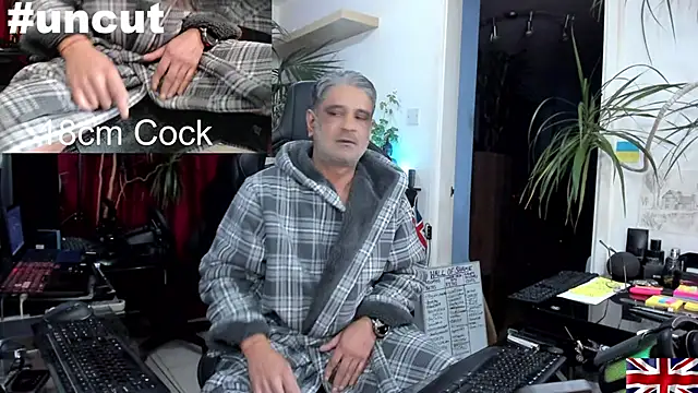 OnlineBossUK online show from December 9, 1:07 am