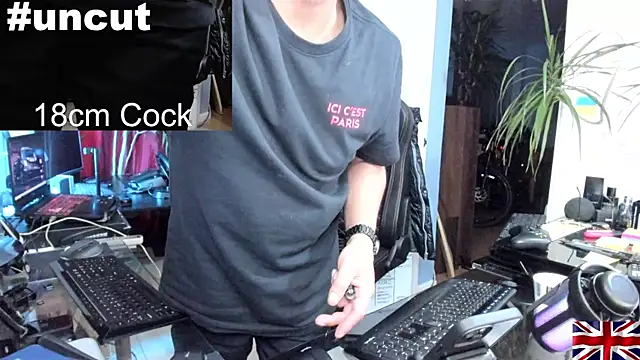 OnlineBossUK online show from December 15, 2:08 am