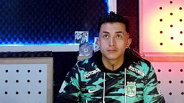 Darko0717 online show from December 2, 9:48 pm