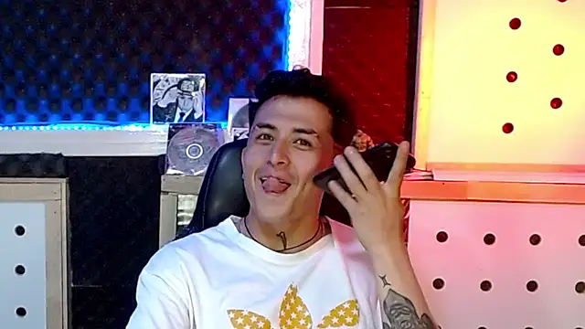 Darko0717 online show from December 4, 11:57 pm