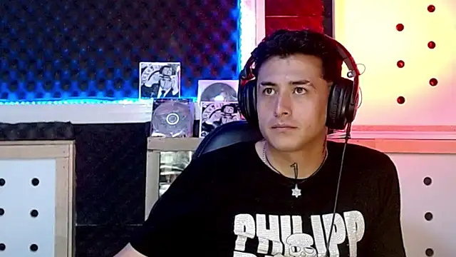 Darko0717 online show from December 4, 1:25 am