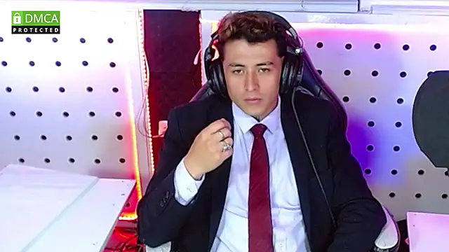 Darko0717 online show from October 10, 3:17 pm