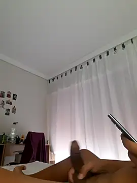 Snapshot of Senna482 chatting on October 18, 4:12 pm Senna482 online show from October 18, 4:12 pm