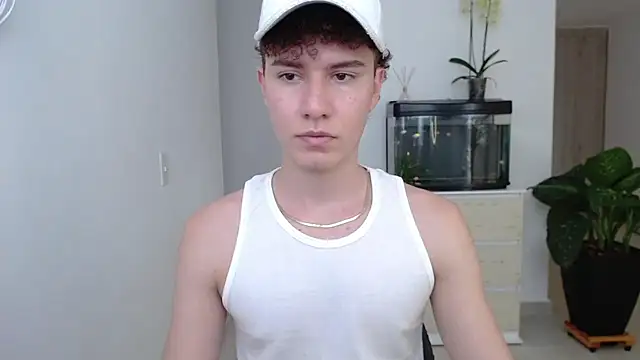 Snapshot of adrian_morelly chatting on December 17, 7:26 pm adrian morelly online show from December 17, 7:26 pm