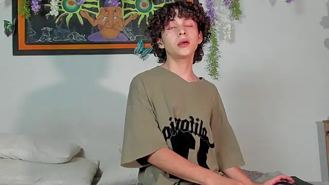 Cherry boy 18 online show from March 12, 2:09 am