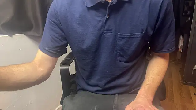 leanjamesdean online show from December 14, 5:36 am