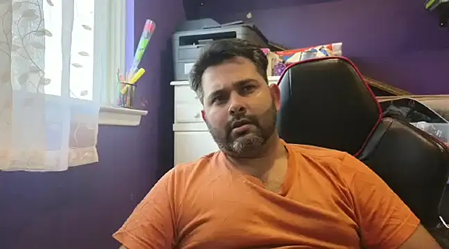 Snapshot of Sakhtlaundaz chatting on March 19, 8:54 pm Sakhtlaundaz online show from March 19, 8:54 pm