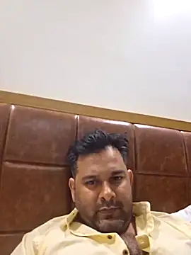 Snapshot of Sakhtlaundaz chatting on March 8, 10:28 am Sakhtlaundaz online show from March 8, 10:28 am