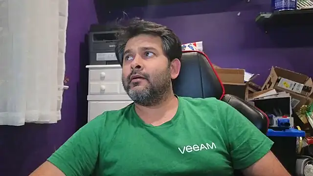 Snapshot of Sakhtlaundaz chatting on September 30, 11:41 pm Sakhtlaundaz online show from September 30, 11:41 pm