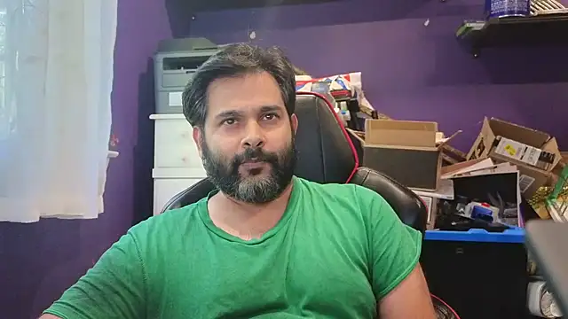 Snapshot of Sakhtlaundaz chatting on September 17, 9:05 pm Sakhtlaundaz online show from September 17, 9:05 pm