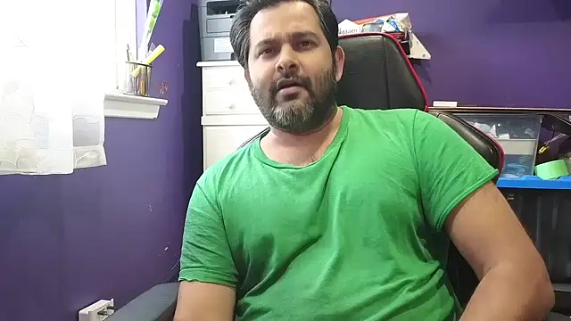Snapshot of Sakhtlaundaz chatting on January 12, 8:36 pm Sakhtlaundaz online show from January 12, 8:36 pm