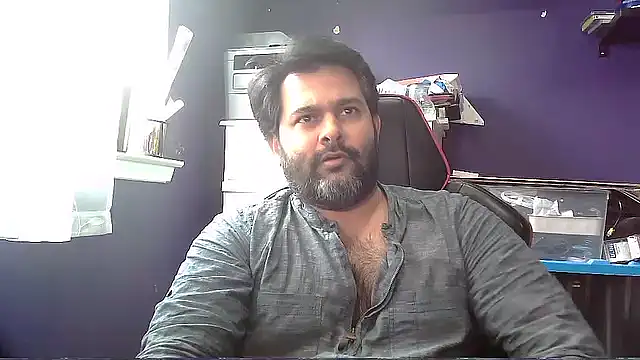 Snapshot of Sakhtlaundaz chatting on January 19, 5:07 pm Sakhtlaundaz online show from January 19, 5:07 pm