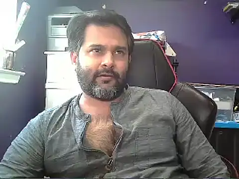 Snapshot of Sakhtlaundaz chatting on January 20, 9:11 pm Sakhtlaundaz online show from January 20, 9:11 pm