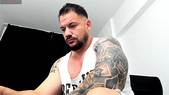 musclemonster31 online show from October 15, 3:19 pm