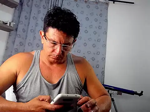 Snapshot of pedropicapi chatting on September 10, 4:11 am pedropicapi online show from September 10, 4:11 am