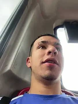 IanValencia  online show from January 24, 7:18 pm