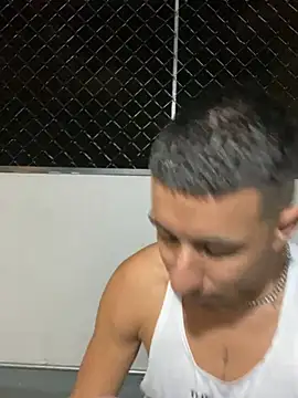 IanValencia  online show from February 4, 5:53 am