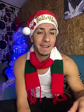 IanValencia  online show from December 8, 2:49 am