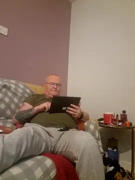 FriendlyDave online show from February 26, 5:09 am