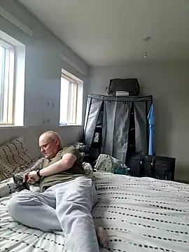 FriendlyDave online show from January 5, 10:10 am