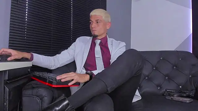 massimo g online show from December 20, 10:17 pm