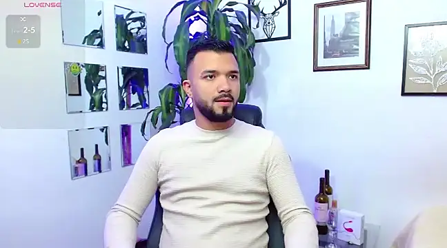 Snapshot of mathew_vidal1 chatting on March 11, 3:26 am mathew vidal1 online show from March 11, 3:26 am