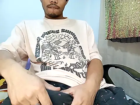 Snapshot of danidiazto2023 chatting on March 22, 9:42 pm danidiazto2023 online show from March 22, 9:42 pm