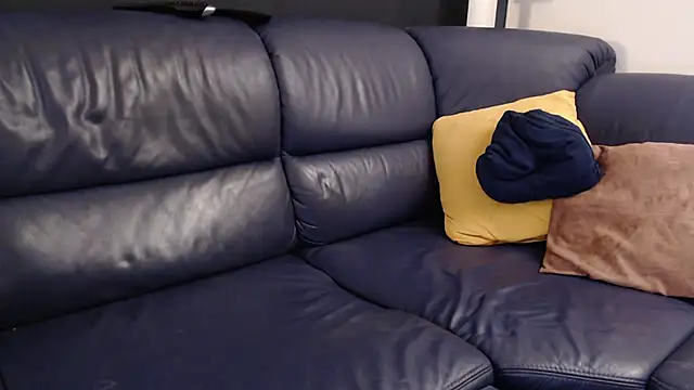 analbottom2 online show from February 5, 9:00 pm