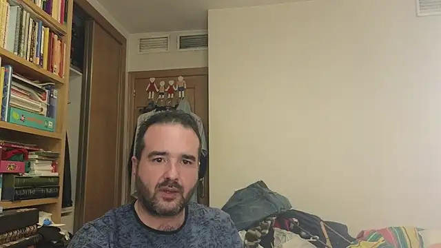 curiosillo83 online show from October 19, 11:52 pm