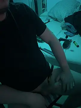 VereThePuppy online show from December 20, 3:00 pm