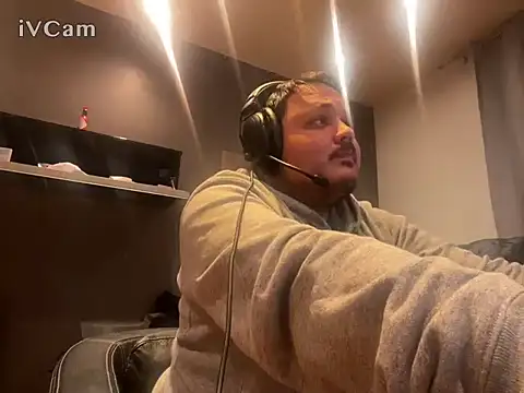 Bebemickey75 online show from September 23, 11:59 pm