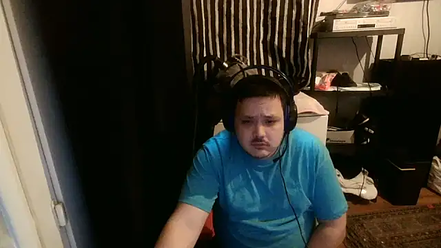 Bebemickey75 online show from February 10, 8:10 pm