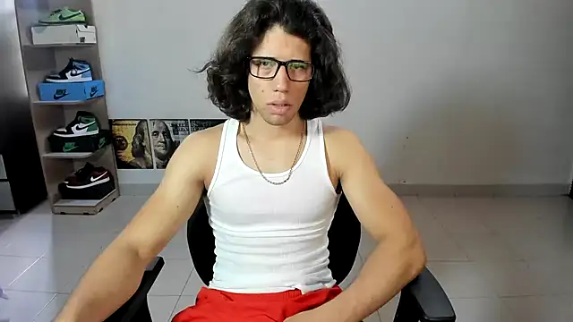 imtonny19 online show from December 10, 1:44 pm