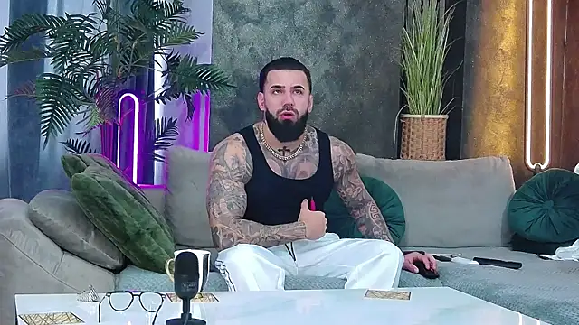 masterkingofmusclee online show from February 5, 7:59 am