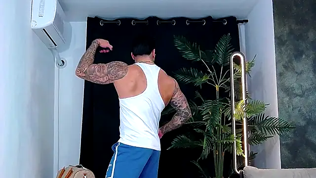 masterkingofmusclee online show from November 27, 9:51 pm