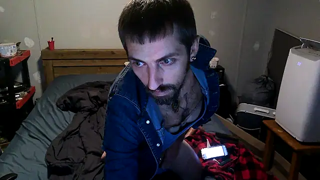 Snapshot of Bi_curious86 chatting on September 22, 3:06 am Bi curious86 online show from September 22, 3:06 am