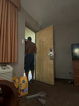 Stressreliever82 online show from April 9, 2:20 am