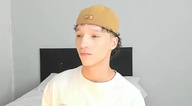 angelcortes online show from March 5, 6:34 pm