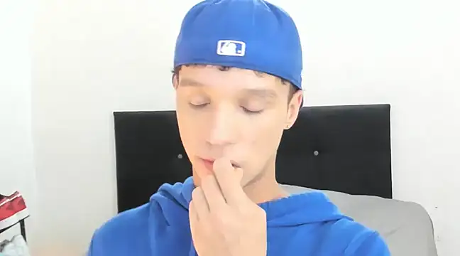 angelcortes online show from January 12, 6:38 pm