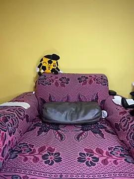 Snapshot of MoiseXxx_777 chatting on February 28, 6:32 am MoiseXxx 777 online show from February 28, 6:32 am