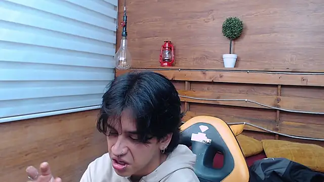 alex 477 online show from February 11, 11:48 am