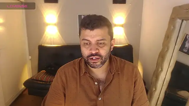 Snapshot of Santi_Ruiz2 chatting on February 16, 11:59 am Santi Ruiz2 online show from February 16, 11:59 am