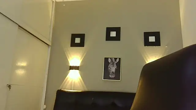 Snapshot of Santi_Ruiz2 chatting on March 23, 12:04 am Santi Ruiz2 online show from March 23, 12:04 am