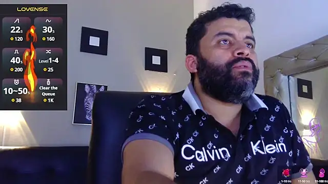 Snapshot of Santi_Ruiz2 chatting on March 16, 2:53 am Santi Ruiz2 online show from March 16, 2:53 am