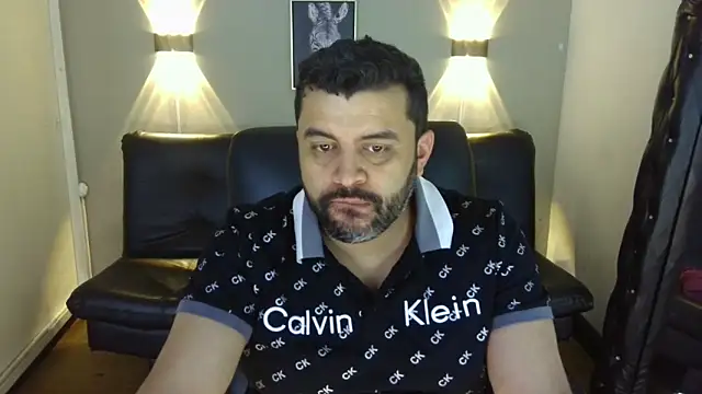 Snapshot of Santi_Ruiz2 chatting on January 9, 1:39 am Santi Ruiz2 online show from January 9, 1:39 am