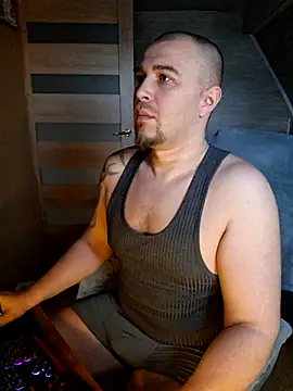 Foxyshaved online show from April 16, 5:07 am