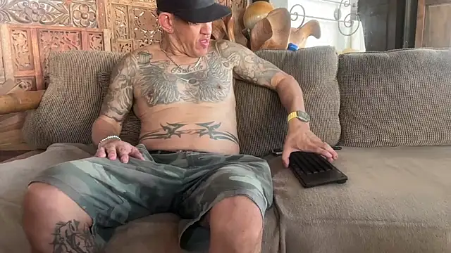 RoodoggXL online show from October 8, 11:42 pm