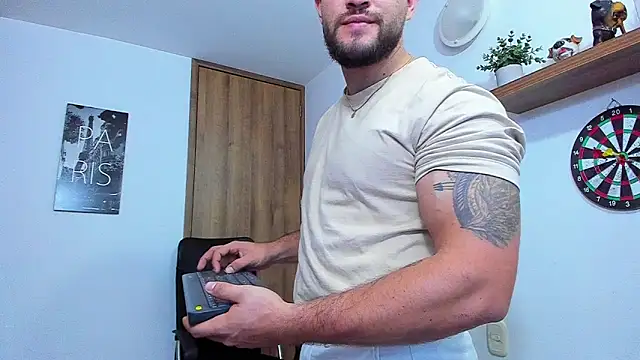 Snapshot of AndrewDiaz chatting on September 27, 4:16 pm AndrewDiaz online show from September 27, 4:16 pm